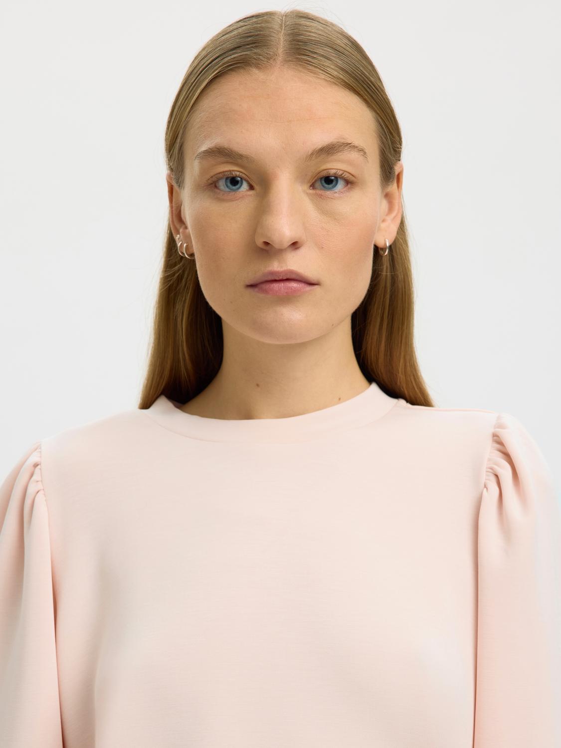 model_shot-detail